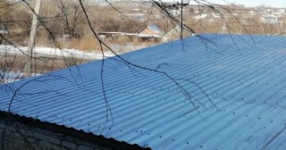 Демонтаж поликарбоната с крыши в Кинели - услуги по доступной цене от 615 рублей