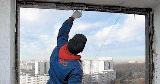 Демонтаж остекления балкона в Кинели - цена от 564 руб. - Сварной-Кнл